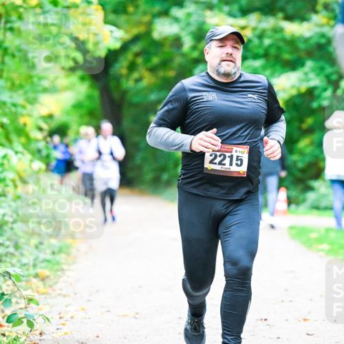 12.10.2025 - Bramfelder Halbmarathon 2025 Dr. Thomas Lammeyer http://msf.ph/oto/9356459 12.10.2025 10:57:23 Laufen 11, 2215 meine-sportfotos.de
