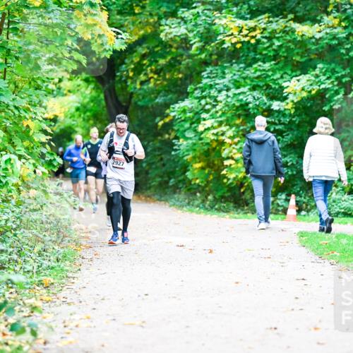 12.10.2025 - Bramfelder Halbmarathon 2025 Dr. Thomas Lammeyer http://msf.ph/oto/9356469 12.10.2025 10:57:25 Laufen 2927 meine-sportfotos.de