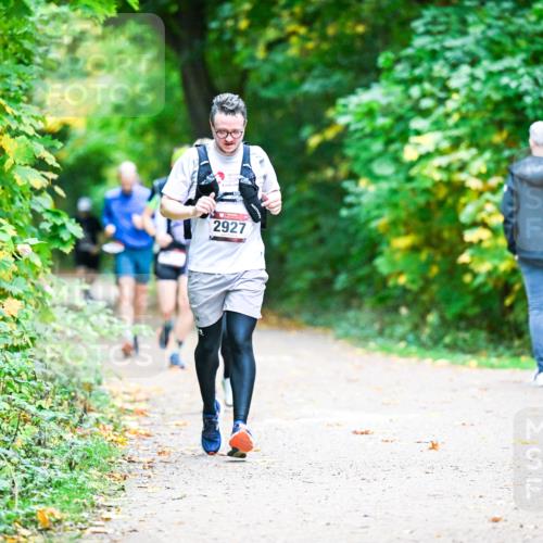 12.10.2025 - Bramfelder Halbmarathon 2025 Dr. Thomas Lammeyer http://msf.ph/oto/9356471 12.10.2025 10:57:26 Laufen 2927 meine-sportfotos.de