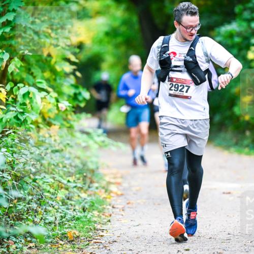 12.10.2025 - Bramfelder Halbmarathon 2025 Dr. Thomas Lammeyer http://msf.ph/oto/9356485 12.10.2025 10:57:28 Laufen 2927 meine-sportfotos.de