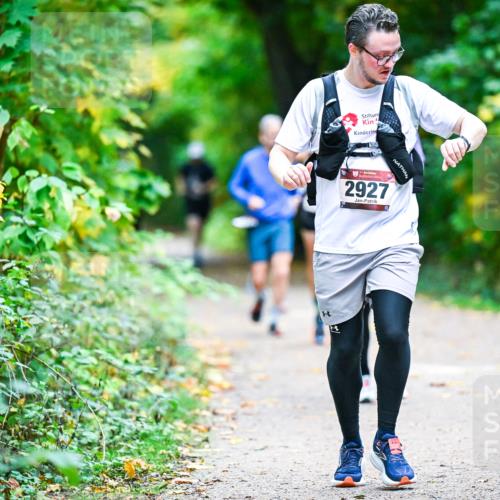 12.10.2025 - Bramfelder Halbmarathon 2025 Dr. Thomas Lammeyer http://msf.ph/oto/9356487 12.10.2025 10:57:28 Laufen 2927 meine-sportfotos.de