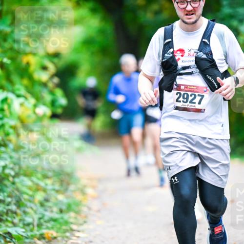 12.10.2025 - Bramfelder Halbmarathon 2025 Dr. Thomas Lammeyer http://msf.ph/oto/9356492 12.10.2025 10:57:30 Laufen 34, 2927, 8 meine-sportfotos.de