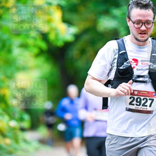 12.10.2025 - Bramfelder Halbmarathon 2025 Dr. Thomas Lammeyer http://msf.ph/oto/9356498 12.10.2025 10:57:31 Laufen 34, 2927 meine-sportfotos.de