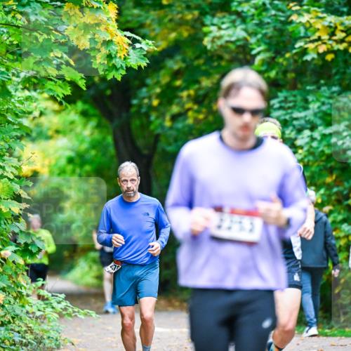 12.10.2025 - Bramfelder Halbmarathon 2025 Dr. Thomas Lammeyer http://msf.ph/oto/9356502 12.10.2025 10:57:32 Laufen  meine-sportfotos.de