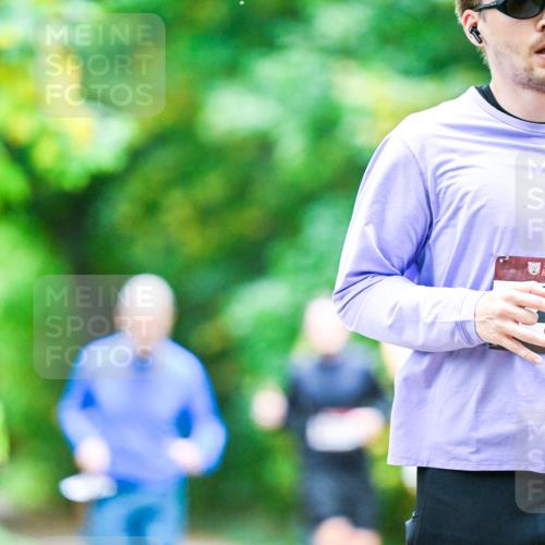 12.10.2025 - Bramfelder Halbmarathon 2025 Dr. Thomas Lammeyer http://msf.ph/oto/9356515 12.10.2025 10:57:34 Laufen 34, 253 meine-sportfotos.de