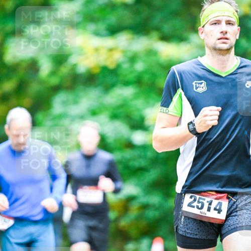 12.10.2025 - Bramfelder Halbmarathon 2025 Dr. Thomas Lammeyer http://msf.ph/oto/9356517 12.10.2025 10:57:35 Laufen 2514 meine-sportfotos.de