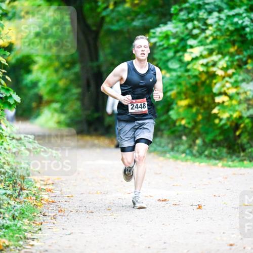 12.10.2025 - Bramfelder Halbmarathon 2025 Dr. Thomas Lammeyer http://msf.ph/oto/9356546 12.10.2025 10:57:48 Laufen 2448 meine-sportfotos.de