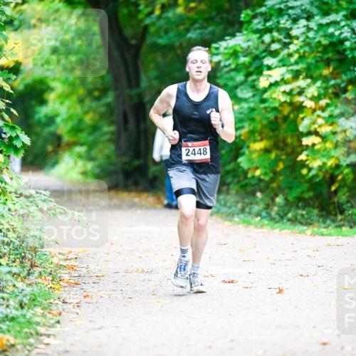 12.10.2025 - Bramfelder Halbmarathon 2025 Dr. Thomas Lammeyer http://msf.ph/oto/9356547 12.10.2025 10:57:48 Laufen 2448 meine-sportfotos.de