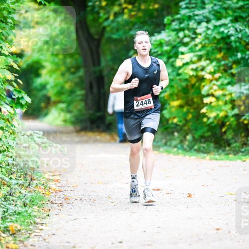 12.10.2025 - Bramfelder Halbmarathon 2025 Dr. Thomas Lammeyer http://msf.ph/oto/9356548 12.10.2025 10:57:49 Laufen 2448 meine-sportfotos.de