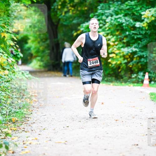 12.10.2025 - Bramfelder Halbmarathon 2025 Dr. Thomas Lammeyer http://msf.ph/oto/9356555 12.10.2025 10:57:49 Laufen 2448 meine-sportfotos.de