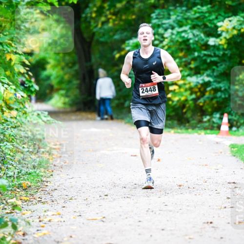 12.10.2025 - Bramfelder Halbmarathon 2025 Dr. Thomas Lammeyer http://msf.ph/oto/9356557 12.10.2025 10:57:50 Laufen 2448 meine-sportfotos.de