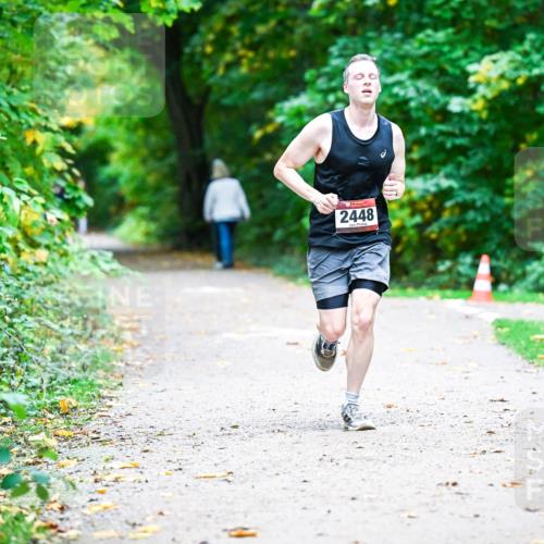 12.10.2025 - Bramfelder Halbmarathon 2025 Dr. Thomas Lammeyer http://msf.ph/oto/9356560 12.10.2025 10:57:50 Laufen 2448 meine-sportfotos.de
