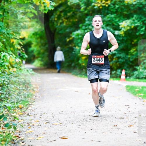 12.10.2025 - Bramfelder Halbmarathon 2025 Dr. Thomas Lammeyer http://msf.ph/oto/9356563 12.10.2025 10:57:51 Laufen 2448 meine-sportfotos.de