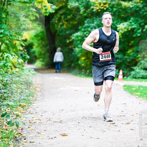 12.10.2025 - Bramfelder Halbmarathon 2025 Dr. Thomas Lammeyer http://msf.ph/oto/9356565 12.10.2025 10:57:51 Laufen 2448 meine-sportfotos.de