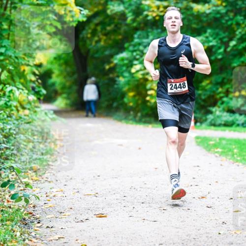 12.10.2025 - Bramfelder Halbmarathon 2025 Dr. Thomas Lammeyer http://msf.ph/oto/9356567 12.10.2025 10:57:51 Laufen 2448 meine-sportfotos.de
