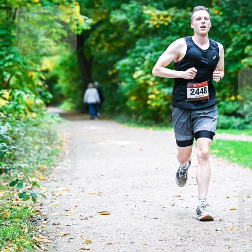 12.10.2025 - Bramfelder Halbmarathon 2025 Dr. Thomas Lammeyer http://msf.ph/oto/9356570 12.10.2025 10:57:51 Laufen 2448 meine-sportfotos.de