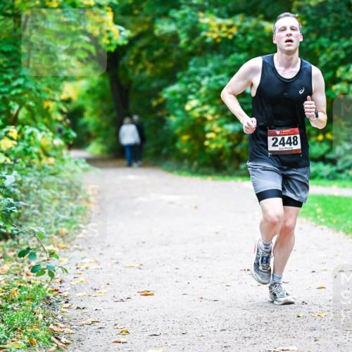 12.10.2025 - Bramfelder Halbmarathon 2025 Dr. Thomas Lammeyer http://msf.ph/oto/9356571 12.10.2025 10:57:52 Laufen 2448 meine-sportfotos.de