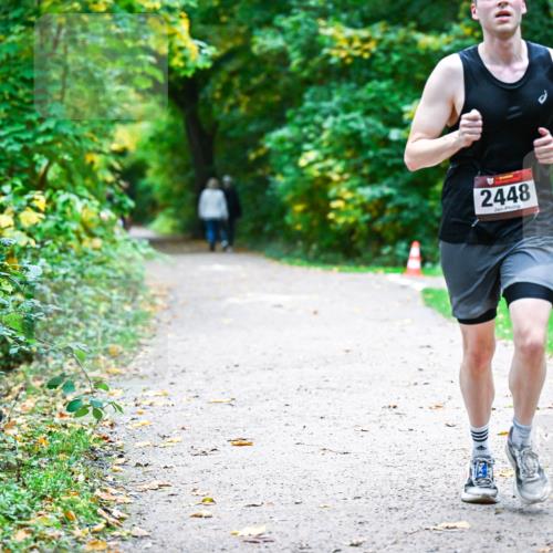 12.10.2025 - Bramfelder Halbmarathon 2025 Dr. Thomas Lammeyer http://msf.ph/oto/9356574 12.10.2025 10:57:52 Laufen 2448 meine-sportfotos.de