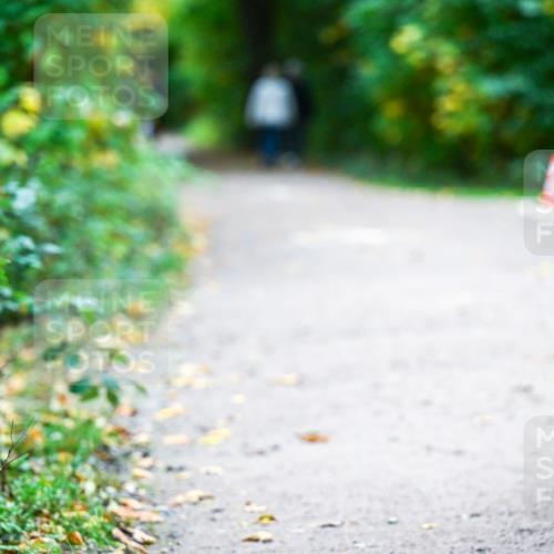 12.10.2025 - Bramfelder Halbmarathon 2025 Dr. Thomas Lammeyer http://msf.ph/oto/9356576 12.10.2025 10:57:52 Laufen  meine-sportfotos.de
