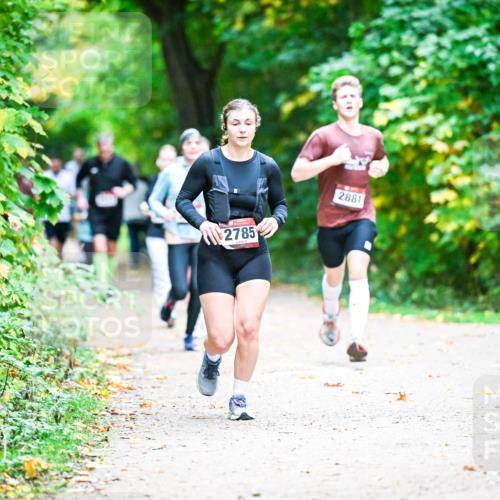 12.10.2025 - Bramfelder Halbmarathon 2025 Dr. Thomas Lammeyer http://msf.ph/oto/9356589 12.10.2025 10:58:10 Laufen 2785, 2881 meine-sportfotos.de
