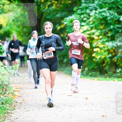 12.10.2025 - Bramfelder Halbmarathon 2025 Dr. Thomas Lammeyer http://msf.ph/oto/9356591 12.10.2025 10:58:10 Laufen 2785, 2881 meine-sportfotos.de