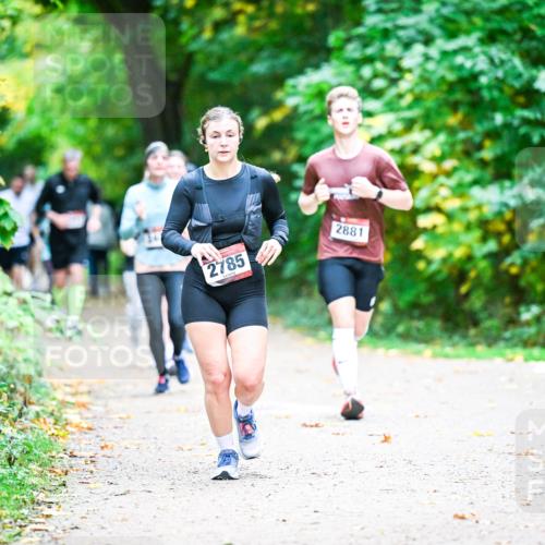12.10.2025 - Bramfelder Halbmarathon 2025 Dr. Thomas Lammeyer http://msf.ph/oto/9356592 12.10.2025 10:58:10 Laufen 2785, 2881 meine-sportfotos.de