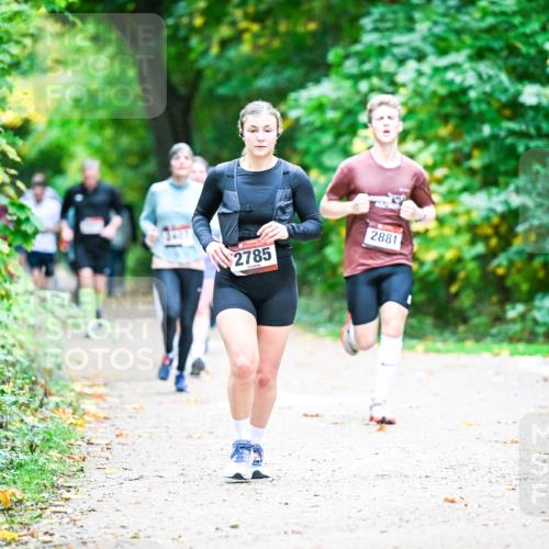 12.10.2025 - Bramfelder Halbmarathon 2025 Dr. Thomas Lammeyer http://msf.ph/oto/9356595 12.10.2025 10:58:11 Laufen 2785, 2881 meine-sportfotos.de