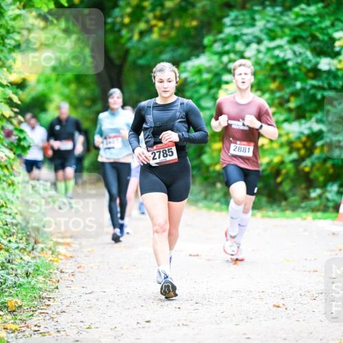 12.10.2025 - Bramfelder Halbmarathon 2025 Dr. Thomas Lammeyer http://msf.ph/oto/9356596 12.10.2025 10:58:11 Laufen 2785, 2881 meine-sportfotos.de