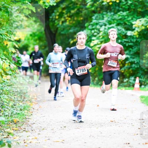 12.10.2025 - Bramfelder Halbmarathon 2025 Dr. Thomas Lammeyer http://msf.ph/oto/9356600 12.10.2025 10:58:11 Laufen 2785, 2881 meine-sportfotos.de