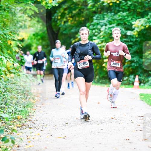 12.10.2025 - Bramfelder Halbmarathon 2025 Dr. Thomas Lammeyer http://msf.ph/oto/9356601 12.10.2025 10:58:11 Laufen 2785, 2881 meine-sportfotos.de