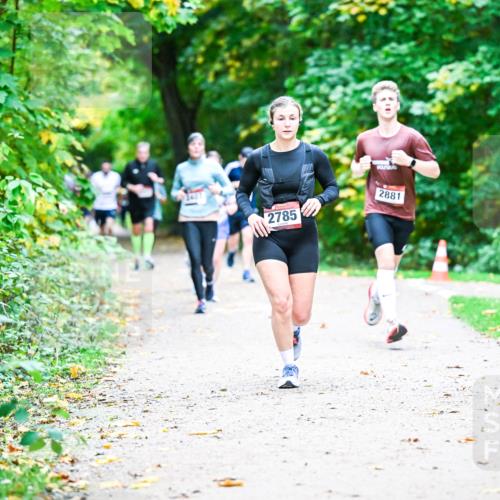 12.10.2025 - Bramfelder Halbmarathon 2025 Dr. Thomas Lammeyer http://msf.ph/oto/9356602 12.10.2025 10:58:12 Laufen 2785, 2881 meine-sportfotos.de