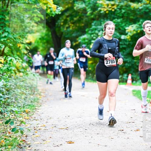 12.10.2025 - Bramfelder Halbmarathon 2025 Dr. Thomas Lammeyer http://msf.ph/oto/9356608 12.10.2025 10:58:13 Laufen 2785, 2881 meine-sportfotos.de