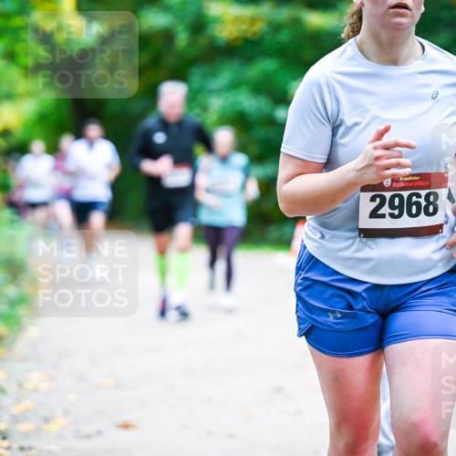12.10.2025 - Bramfelder Halbmarathon 2025 Dr. Thomas Lammeyer http://msf.ph/oto/9356645 12.10.2025 10:58:20 Laufen 34, 2968 meine-sportfotos.de