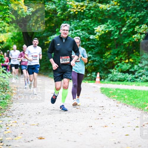 12.10.2025 - Bramfelder Halbmarathon 2025 Dr. Thomas Lammeyer http://msf.ph/oto/9356650 12.10.2025 10:58:21 Laufen 2980, 2683 meine-sportfotos.de
