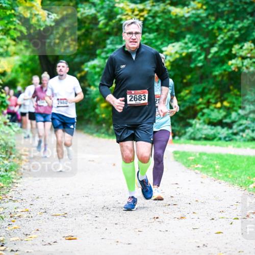 12.10.2025 - Bramfelder Halbmarathon 2025 Dr. Thomas Lammeyer http://msf.ph/oto/9356657 12.10.2025 10:58:22 Laufen 2980, 2683 meine-sportfotos.de