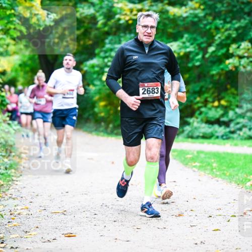 12.10.2025 - Bramfelder Halbmarathon 2025 Dr. Thomas Lammeyer http://msf.ph/oto/9356659 12.10.2025 10:58:22 Laufen 380, 2683 meine-sportfotos.de