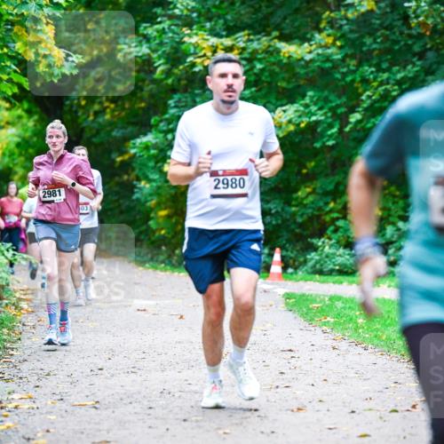 12.10.2025 - Bramfelder Halbmarathon 2025 Dr. Thomas Lammeyer http://msf.ph/oto/9356664 12.10.2025 10:58:25 Laufen 2981, 03, 2980, 2282 meine-sportfotos.de