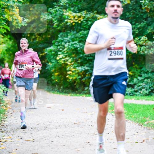 12.10.2025 - Bramfelder Halbmarathon 2025 Dr. Thomas Lammeyer http://msf.ph/oto/9356670 12.10.2025 10:58:25 Laufen 2980, 2981 meine-sportfotos.de