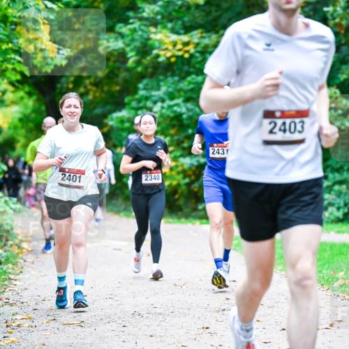 12.10.2025 - Bramfelder Halbmarathon 2025 Dr. Thomas Lammeyer http://msf.ph/oto/9356697 12.10.2025 10:58:31 Laufen 2401, 2340, 2431, 2403 meine-sportfotos.de