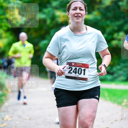 12.10.2025 - Bramfelder Halbmarathon 2025 Dr. Thomas Lammeyer http://msf.ph/oto/9356712 12.10.2025 10:58:33 Laufen 2401, 243 meine-sportfotos.de