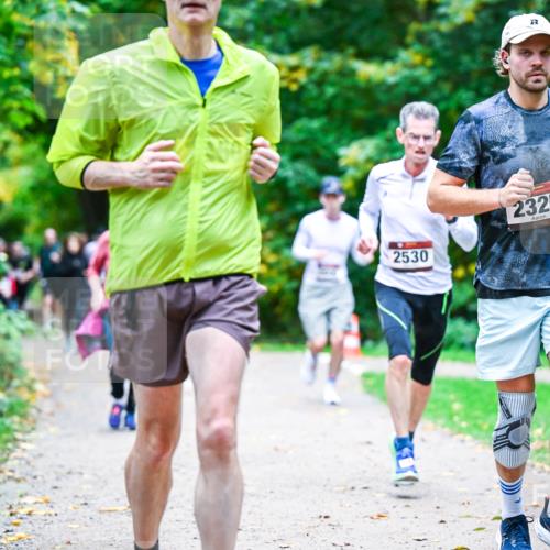 12.10.2025 - Bramfelder Halbmarathon 2025 Dr. Thomas Lammeyer http://msf.ph/oto/9356732 12.10.2025 10:58:36 Laufen 2530, 2325 meine-sportfotos.de