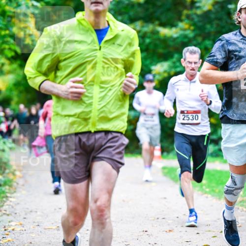 12.10.2025 - Bramfelder Halbmarathon 2025 Dr. Thomas Lammeyer http://msf.ph/oto/9356733 12.10.2025 10:58:37 Laufen 2530, 2325 meine-sportfotos.de