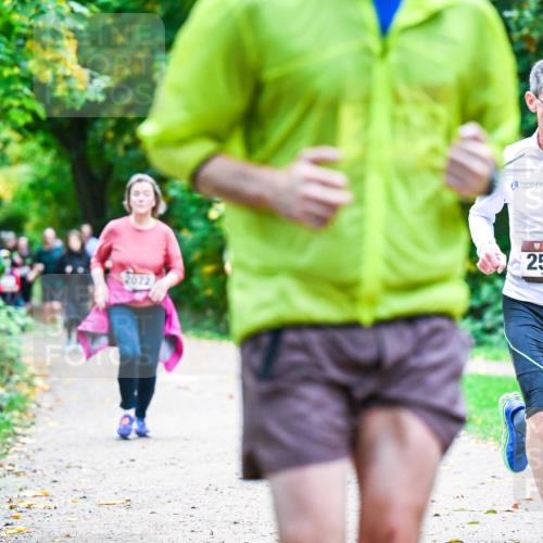 12.10.2025 - Bramfelder Halbmarathon 2025 Dr. Thomas Lammeyer http://msf.ph/oto/9356734 12.10.2025 10:58:37 Laufen 2072, 2530 meine-sportfotos.de