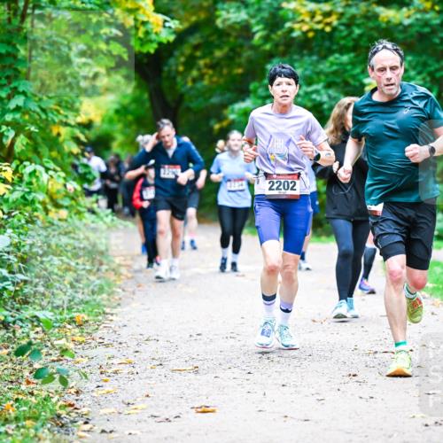12.10.2025 - Bramfelder Halbmarathon 2025 Dr. Thomas Lammeyer http://msf.ph/oto/9356775 12.10.2025 10:58:45 Laufen 2202 meine-sportfotos.de