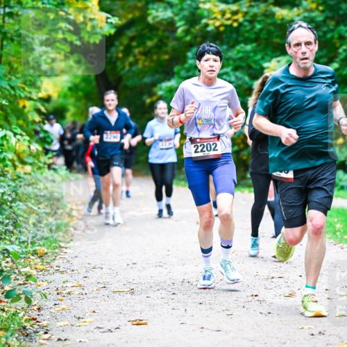 12.10.2025 - Bramfelder Halbmarathon 2025 Dr. Thomas Lammeyer http://msf.ph/oto/9356776 12.10.2025 10:58:46 Laufen 2202 meine-sportfotos.de
