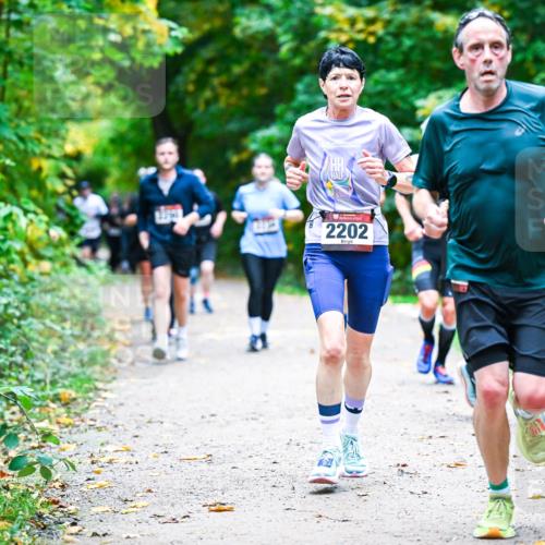 12.10.2025 - Bramfelder Halbmarathon 2025 Dr. Thomas Lammeyer http://msf.ph/oto/9356779 12.10.2025 10:58:46 Laufen 2202 meine-sportfotos.de