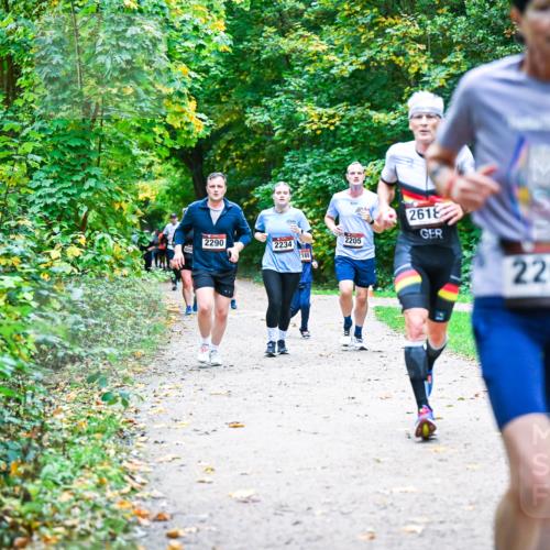 12.10.2025 - Bramfelder Halbmarathon 2025 Dr. Thomas Lammeyer http://msf.ph/oto/9356788 12.10.2025 10:58:48 Laufen 2290, 2234, 2169, 2205, 2618, 2202 meine-sportfotos.de
