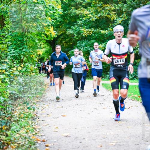 12.10.2025 - Bramfelder Halbmarathon 2025 Dr. Thomas Lammeyer http://msf.ph/oto/9356789 12.10.2025 10:58:49 Laufen 2290, 2234, 21, 2205, 2618, 2202 meine-sportfotos.de