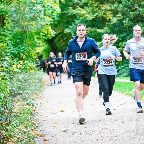 12.10.2025 - Bramfelder Halbmarathon 2025 Dr. Thomas Lammeyer http://msf.ph/oto/9356804 12.10.2025 10:58:51 Laufen 2290, 2234, 2205 meine-sportfotos.de