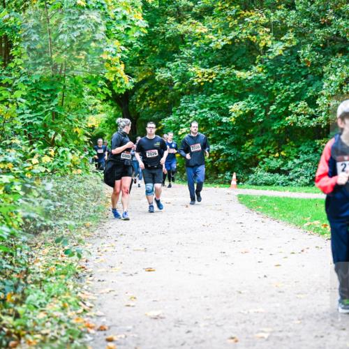 12.10.2025 - Bramfelder Halbmarathon 2025 Dr. Thomas Lammeyer http://msf.ph/oto/9356820 12.10.2025 10:58:53 Laufen 2220, 2026, 2169 meine-sportfotos.de